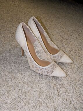 Express Lace Pointed-Toe Stiletto Pumps - White